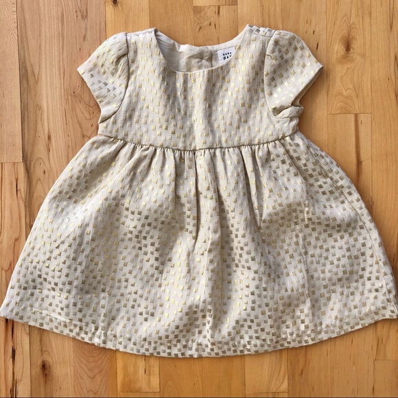 Two 12-18 month party dresses and shoes - Picture 7 of 12